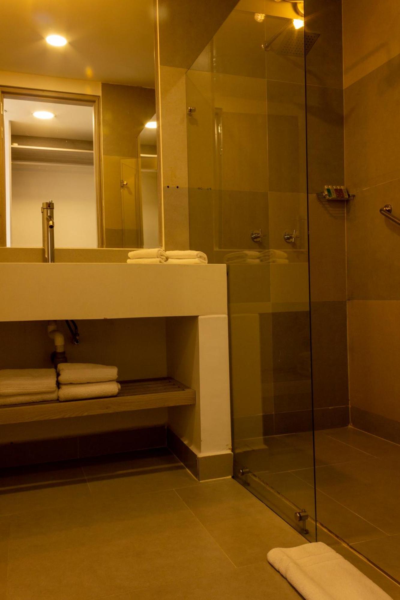 Vvc Hotel'S Villavicencio Ngoại thất bức ảnh